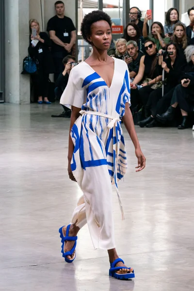 Look 17